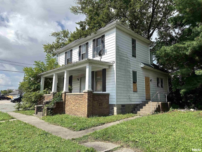 103 7TH Street, Murphysboro, Illinois 62966, 4 Bedrooms Bedrooms, 0 ,2 BathroomsBathrooms,Residential,For Sale,7TH,0,RMAEB454181