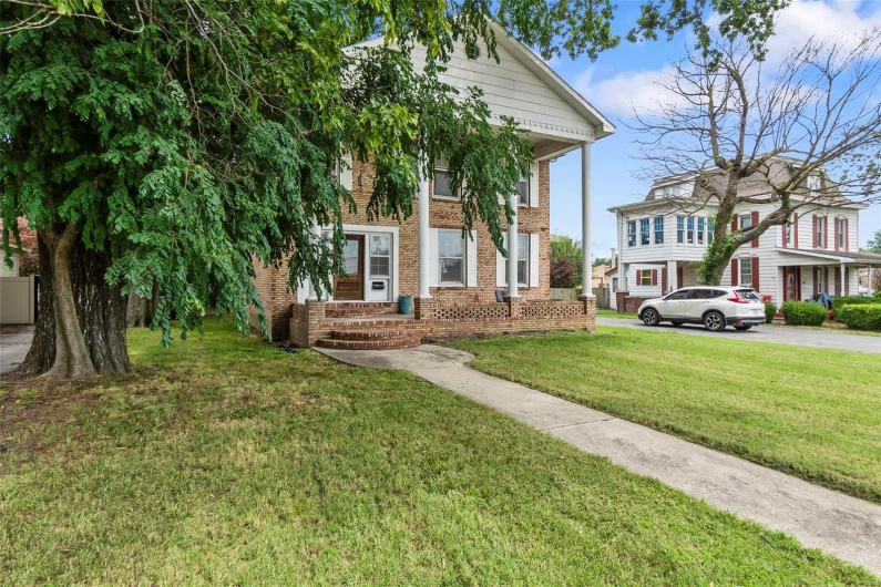 114 North Street, Sikeston, Missouri 63801, 3 Bedrooms Bedrooms, 5 Rooms Rooms,1 BathroomBathrooms,Residential,For Sale,North,MAR24035854