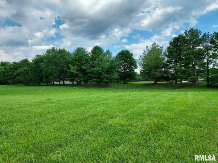 3775 ARIEL Drive, Murphysboro, Illinois 62966, 0 , 0 ,0,Land,For Sale,ARIEL,0,RMAEB453881
