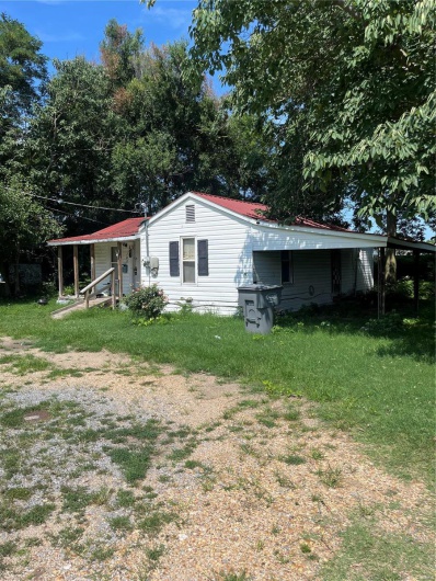 708 Slicer Street, Kennett, Missouri 63857, 2 Bedrooms Bedrooms, 4 Rooms Rooms,1 BathroomBathrooms,Residential,For Sale,Slicer,MAR24042244