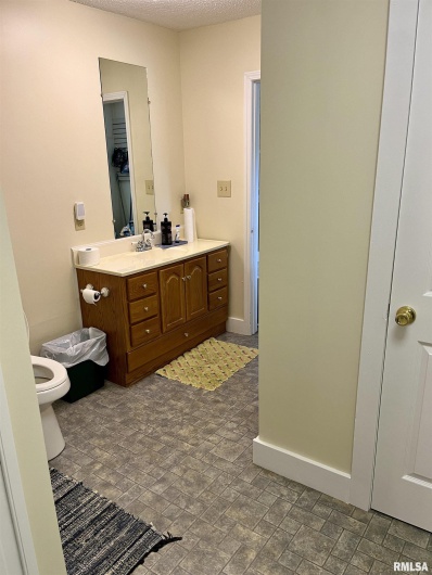 5504 MARION Road, Metropolis, Illinois 62960, 1 Bedroom Bedrooms, 0 ,1 BathroomBathrooms,Residential,For Sale,MARION,0,RMAEB454274