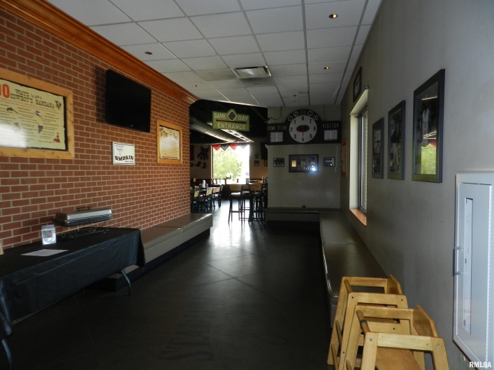 309 MAIN Street, Carbondale, Illinois 62901-3009, 0 , 0 ,0,Commercial Sale,For Sale,MAIN,0,RMAEB449732