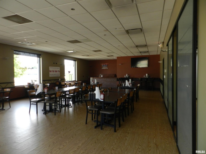 309 MAIN Street, Carbondale, Illinois 62901-3009, 0 , 0 ,0,Commercial Sale,For Sale,MAIN,0,RMAEB449732