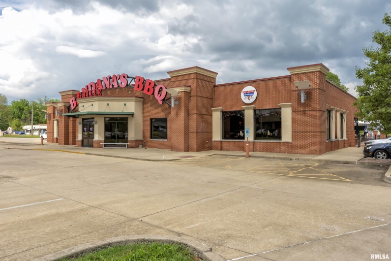 309 MAIN Street, Carbondale, Illinois 62901-3009, 0 , 0 ,0,Commercial Sale,For Sale,MAIN,0,RMAEB449732