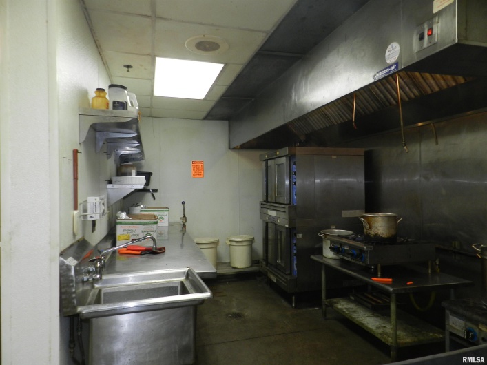 309 MAIN Street, Carbondale, Illinois 62901-3009, 0 , 0 ,0,Commercial Sale,For Sale,MAIN,0,RMAEB449732