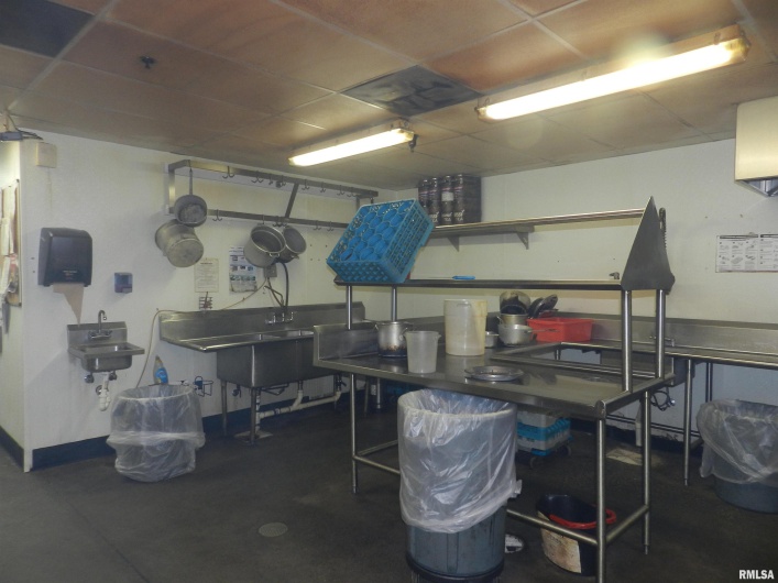 309 MAIN Street, Carbondale, Illinois 62901-3009, 0 , 0 ,0,Commercial Sale,For Sale,MAIN,0,RMAEB449732