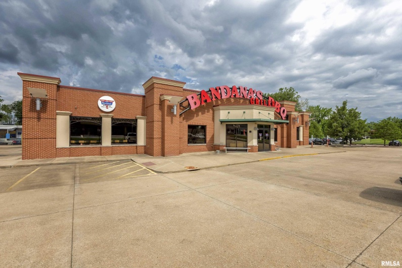 309 MAIN Street, Carbondale, Illinois 62901-3009, 0 , 0 ,0,Commercial Sale,For Sale,MAIN,0,RMAEB449732