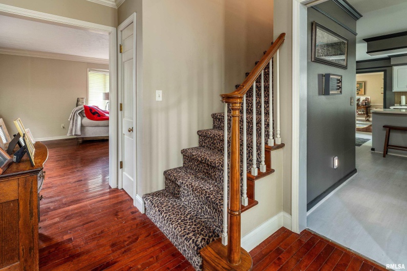 2525 EDGEWOOD Lane, Carbondale, Illinois 62901, 4 Bedrooms Bedrooms, 0 ,3 BathroomsBathrooms,Residential,For Sale,EDGEWOOD,0,RMAEB454423