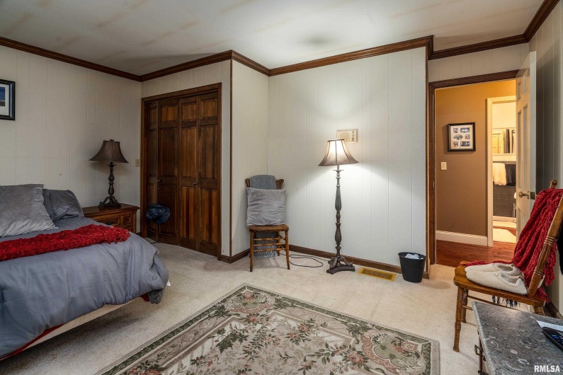 2525 EDGEWOOD Lane, Carbondale, Illinois 62901, 4 Bedrooms Bedrooms, 0 ,3 BathroomsBathrooms,Residential,For Sale,EDGEWOOD,0,RMAEB454423