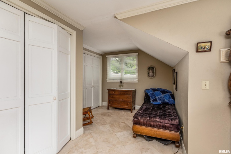 2525 EDGEWOOD Lane, Carbondale, Illinois 62901, 4 Bedrooms Bedrooms, 0 ,3 BathroomsBathrooms,Residential,For Sale,EDGEWOOD,0,RMAEB454423