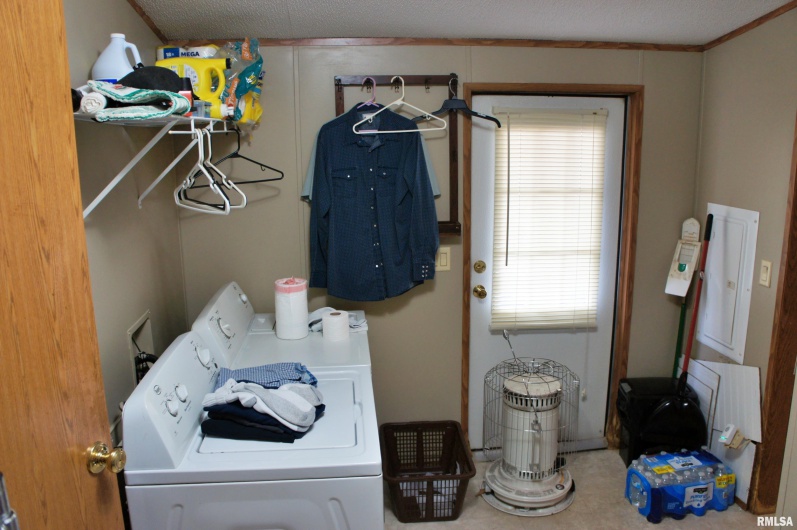 6752 US 45 Road, Brookport, Illinois 62910, 3 Bedrooms Bedrooms, 0 ,2 BathroomsBathrooms,Residential,For Sale,US 45,0,RMAEB452174