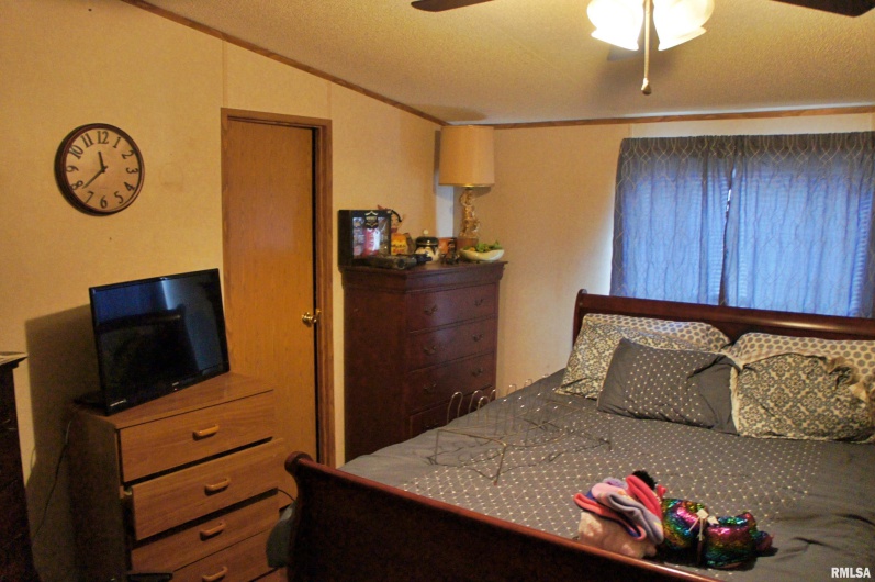6752 US 45 Road, Brookport, Illinois 62910, 3 Bedrooms Bedrooms, 0 ,2 BathroomsBathrooms,Residential,For Sale,US 45,0,RMAEB452174