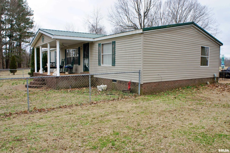 6752 US 45 Road, Brookport, Illinois 62910, 3 Bedrooms Bedrooms, 0 ,2 BathroomsBathrooms,Residential,For Sale,US 45,0,RMAEB452174