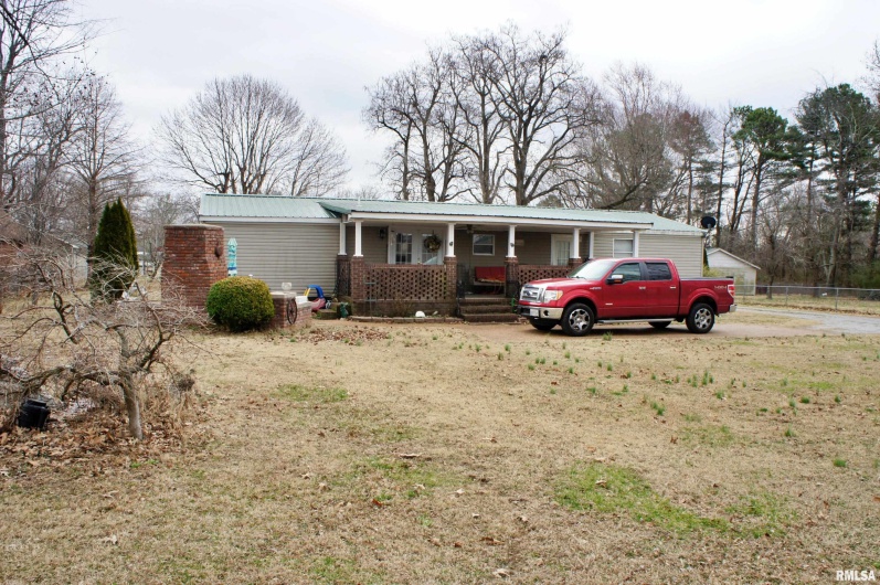 6752 US 45 Road, Brookport, Illinois 62910, 3 Bedrooms Bedrooms, 0 ,2 BathroomsBathrooms,Residential,For Sale,US 45,0,RMAEB452174