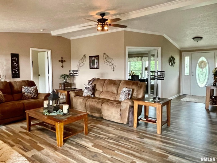 20 Xanders Lane, Golconda, Illinois 62938, 2 Bedrooms Bedrooms, 0 ,2 BathroomsBathrooms,Residential,For Sale,Xanders,0,RMAEB454285