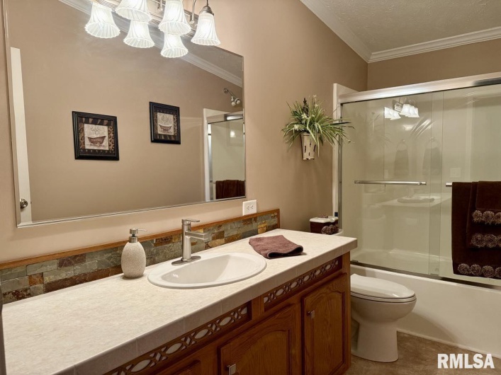 20 Xanders Lane, Golconda, Illinois 62938, 2 Bedrooms Bedrooms, 0 ,2 BathroomsBathrooms,Residential,For Sale,Xanders,0,RMAEB454285