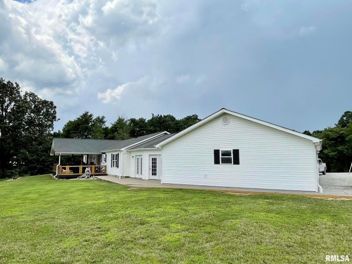 20 Xanders Lane, Golconda, Illinois 62938, 2 Bedrooms Bedrooms, 0 ,2 BathroomsBathrooms,Residential,For Sale,Xanders,0,RMAEB454285