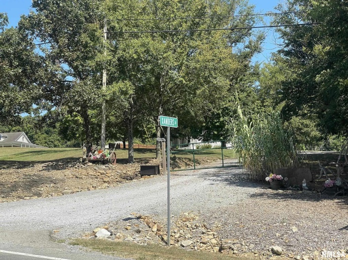 20 Xanders Lane, Golconda, Illinois 62938, 2 Bedrooms Bedrooms, 0 ,2 BathroomsBathrooms,Residential,For Sale,Xanders,0,RMAEB454285