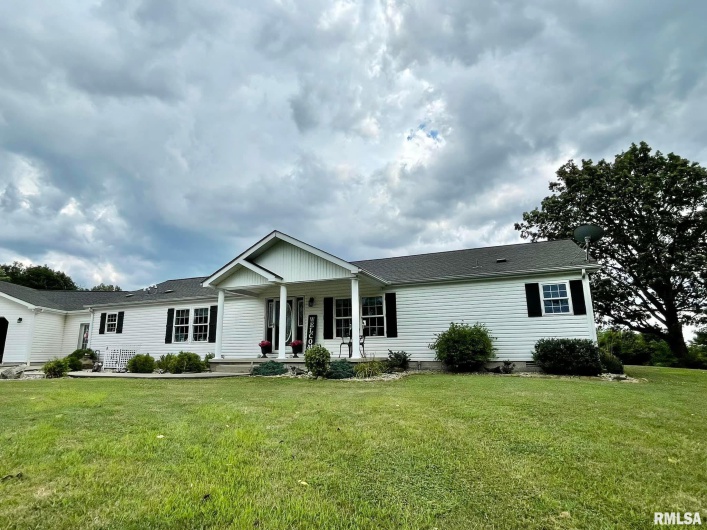 20 Xanders Lane, Golconda, Illinois 62938, 2 Bedrooms Bedrooms, 0 ,2 BathroomsBathrooms,Residential,For Sale,Xanders,0,RMAEB454285
