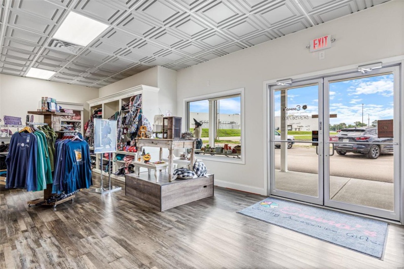 650 Walton Drive, Farmington, Missouri 63640, ,Commercial Sale,For Sale,Walton,MAR24044047