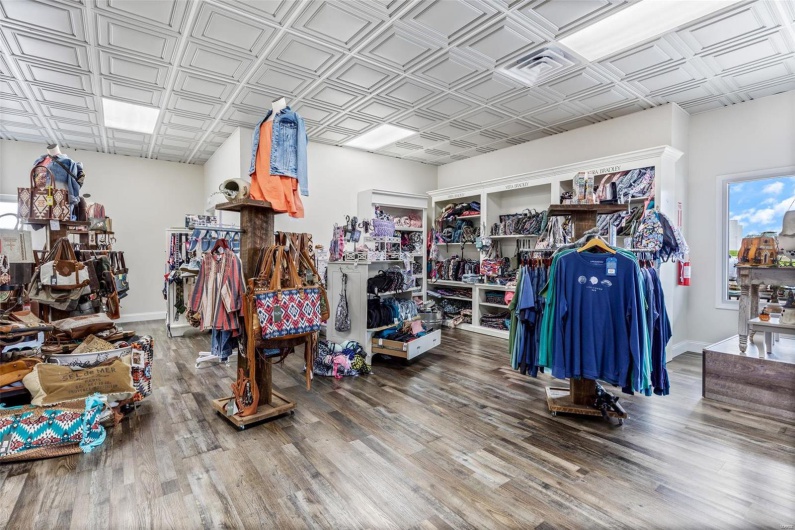 650 Walton Drive, Farmington, Missouri 63640, ,Commercial Sale,For Sale,Walton,MAR24044047