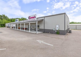 650 Walton Drive, Farmington, Missouri 63640, ,Commercial Sale,For Sale,Walton,MAR24044047