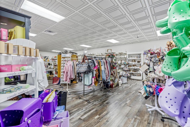 650 Walton Drive, Farmington, Missouri 63640, ,Commercial Sale,For Sale,Walton,MAR24044047