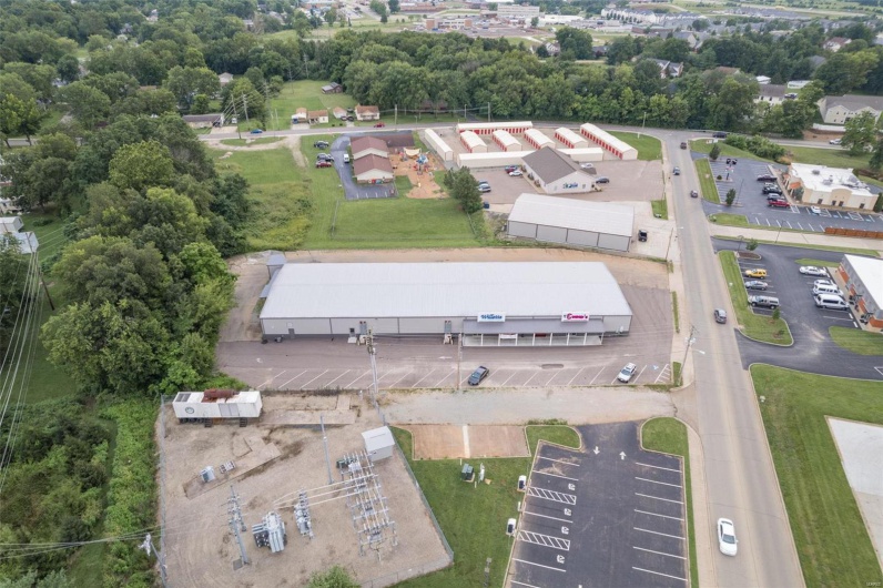 650 Walton Drive, Farmington, Missouri 63640, ,Commercial Sale,For Sale,Walton,MAR24044047