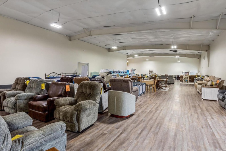 650 Walton Drive, Farmington, Missouri 63640, ,Commercial Sale,For Sale,Walton,MAR24044047