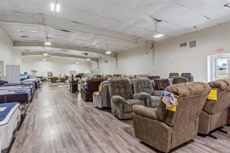 650 Walton Drive, Farmington, Missouri 63640, ,Commercial Sale,For Sale,Walton,MAR24044047