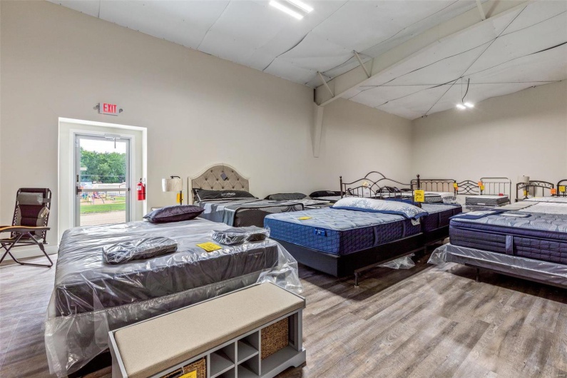 650 Walton Drive, Farmington, Missouri 63640, ,Commercial Sale,For Sale,Walton,MAR24044047