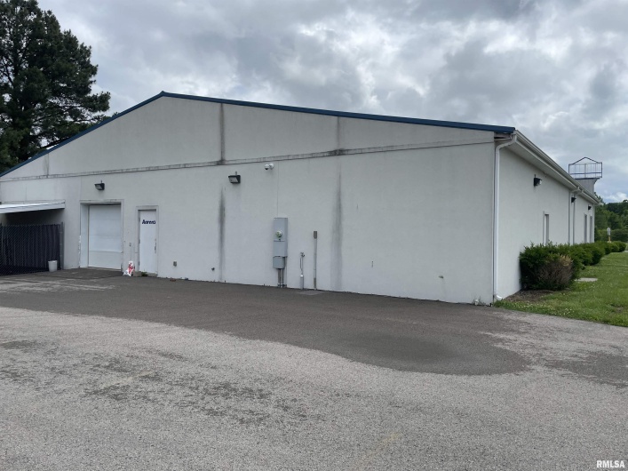 60 NIEMANN Lane, Murphysboro, Illinois 62966, 0 , 0 ,0,Commercial Sale,For Sale,NIEMANN,0,RMAEB454524