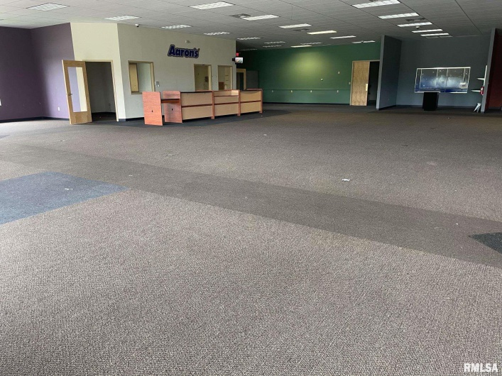 60 NIEMANN Lane, Murphysboro, Illinois 62966, 0 , 0 ,0,Commercial Sale,For Sale,NIEMANN,0,RMAEB454524