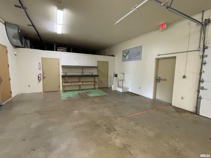 60 NIEMANN Lane, Murphysboro, Illinois 62966, 0 , 0 ,0,Commercial Sale,For Sale,NIEMANN,0,RMAEB454524