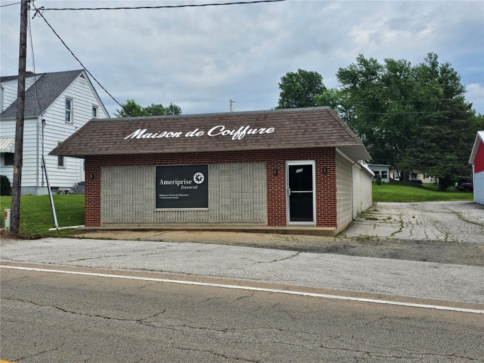 504 4th Street, Ste Genevieve, Missouri 63670, ,Commercial Sale,For Sale,4th,MAR24031650