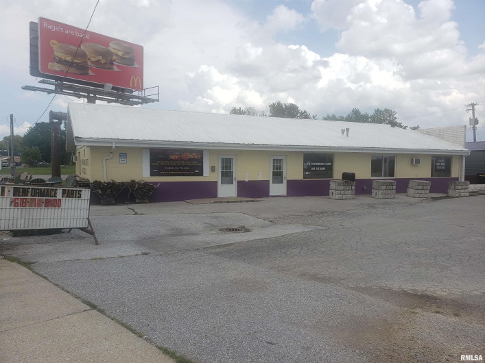 1215 US Hwy 45 N Highway, Eldorado, Illinois 62930, 0 , 0 ,0,Commercial Sale,For Sale,US Hwy 45 N,0,RMAEB454540