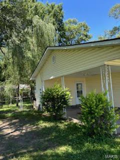 507 Railroad, Matthews, Missouri 63867, 2 Bedrooms Bedrooms, 7 Rooms Rooms,1 BathroomBathrooms,Residential,For Sale,Railroad,MAR24038942