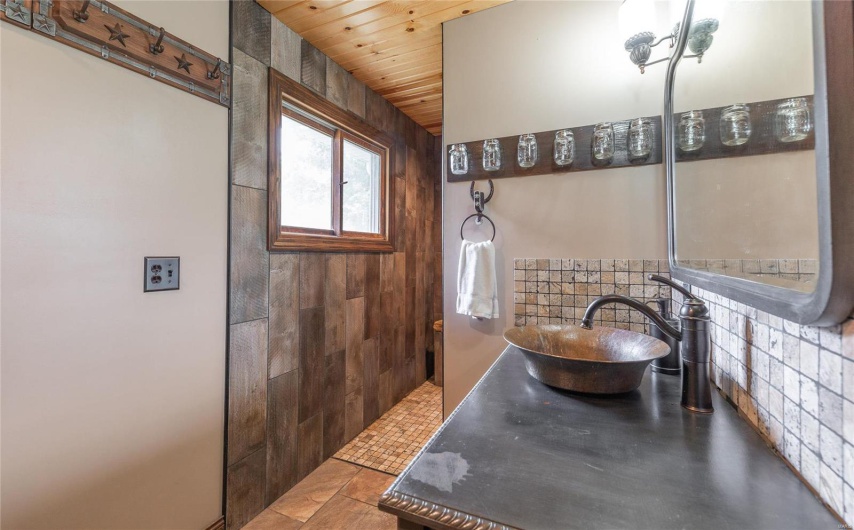 3155 New Saratoga Road, Anna, Illinois 62906, 4 Bedrooms Bedrooms, 9 Rooms Rooms,2 BathroomsBathrooms,Residential,For Sale,New Saratoga,MAR24036791