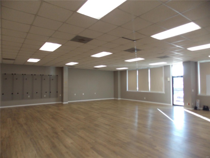 924 Ida, Poplar Bluff, Missouri 63901, ,Commercial Lease,For Sale,Ida,MAR24003510