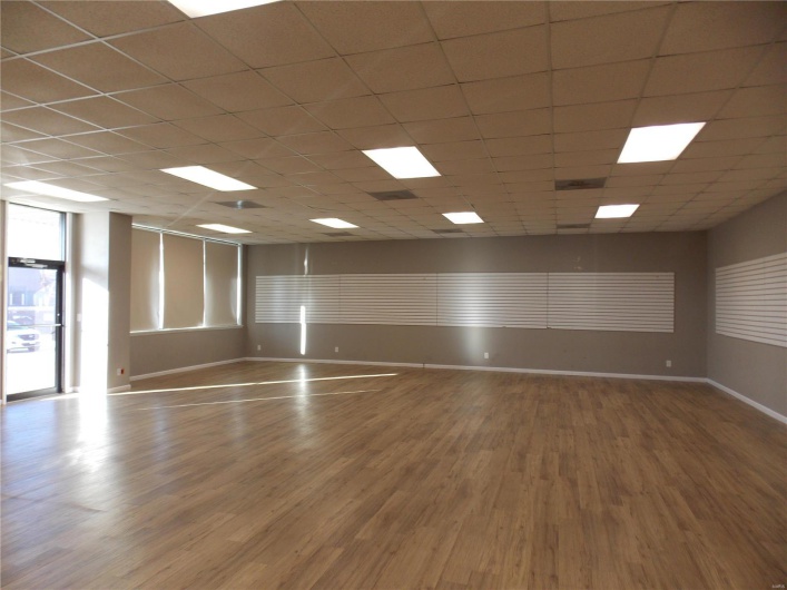 924 Ida, Poplar Bluff, Missouri 63901, ,Commercial Lease,For Sale,Ida,MAR24003510