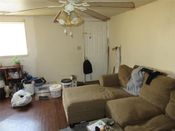 1601 Wallace, Poplar Bluff, Missouri 63901, 2 Bedrooms Bedrooms, 4 Rooms Rooms,1 BathroomBathrooms,Residential,For Sale,Wallace,MAR23074667