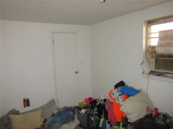 1601 Wallace, Poplar Bluff, Missouri 63901, 2 Bedrooms Bedrooms, 4 Rooms Rooms,1 BathroomBathrooms,Residential,For Sale,Wallace,MAR23074667