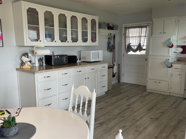 1043 Hwy AA, Poplar Bluff, Missouri 63901, 3 Bedrooms Bedrooms, 7 Rooms Rooms,1 BathroomBathrooms,Residential,For Sale,Hwy AA,MAR24047892