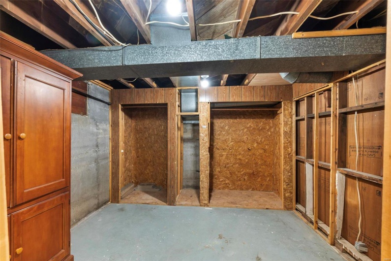 374 Park Avenue, Cape Girardeau, Missouri 63701, 3 Bedrooms Bedrooms, 9 Rooms Rooms,2 BathroomsBathrooms,Residential,For Sale,Park,MAR24031126