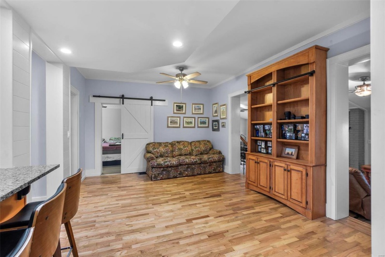 374 Park Avenue, Cape Girardeau, Missouri 63701, 3 Bedrooms Bedrooms, 9 Rooms Rooms,2 BathroomsBathrooms,Residential,For Sale,Park,MAR24031126