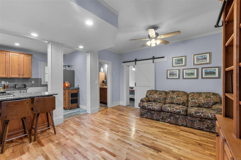 374 Park Avenue, Cape Girardeau, Missouri 63701, 3 Bedrooms Bedrooms, 9 Rooms Rooms,2 BathroomsBathrooms,Residential,For Sale,Park,MAR24031126