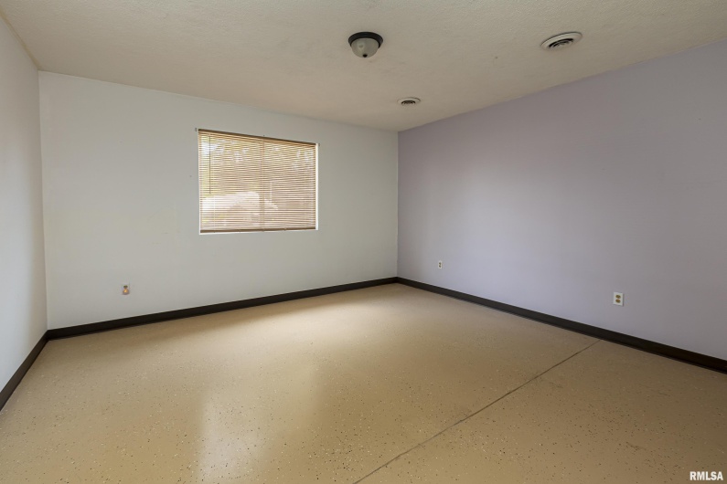 1761 MARINA Road, Murphysboro, Illinois 62966, 0 , 0 ,0,Commercial Sale,For Sale,MARINA,0,RMAEB454608