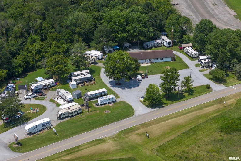 1761 MARINA Road, Murphysboro, Illinois 62966, 0 , 0 ,0,Commercial Sale,For Sale,MARINA,0,RMAEB454608