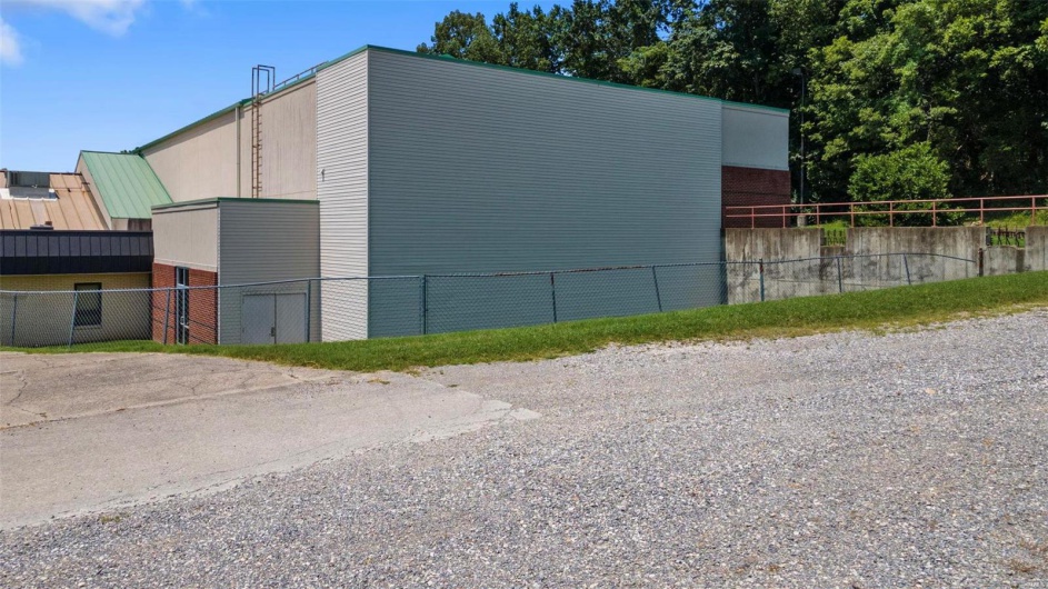720 Bertling Street, Cape Girardeau, Missouri 63701, ,Commercial Sale,For Sale,Bertling,MAR24047921