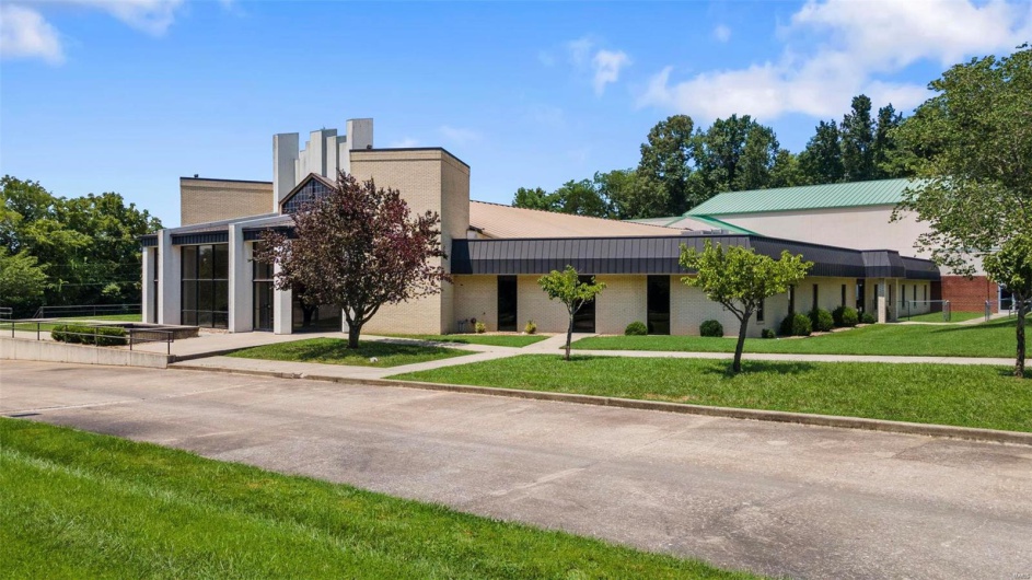 720 Bertling Street, Cape Girardeau, Missouri 63701, ,Commercial Sale,For Sale,Bertling,MAR24047921